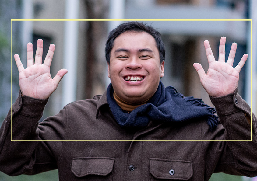 photo of a man in Disability Services Melbourne smiling and waving